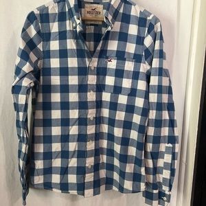 Hollister blue and white checked button down shirt new with out tags